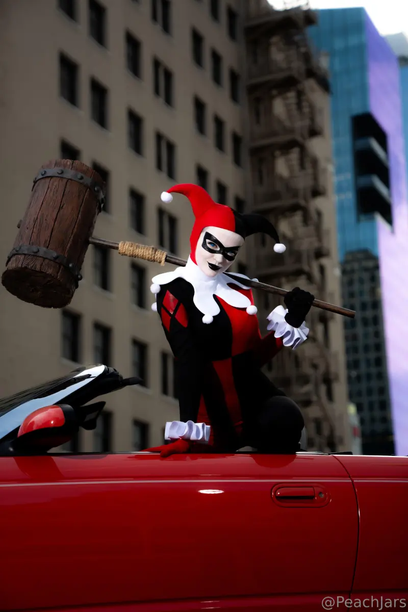 god, i love cosplaying harley