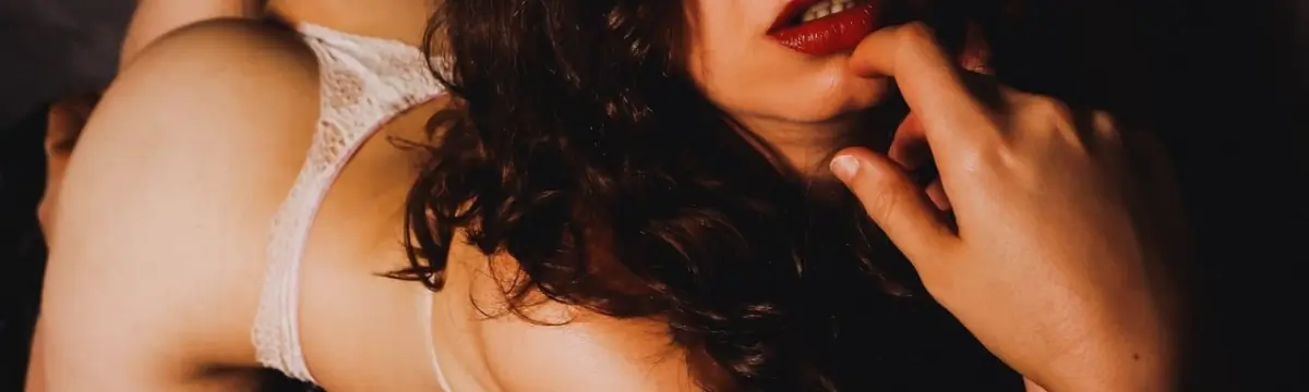 Beatriz Della Rosa Reddit banner